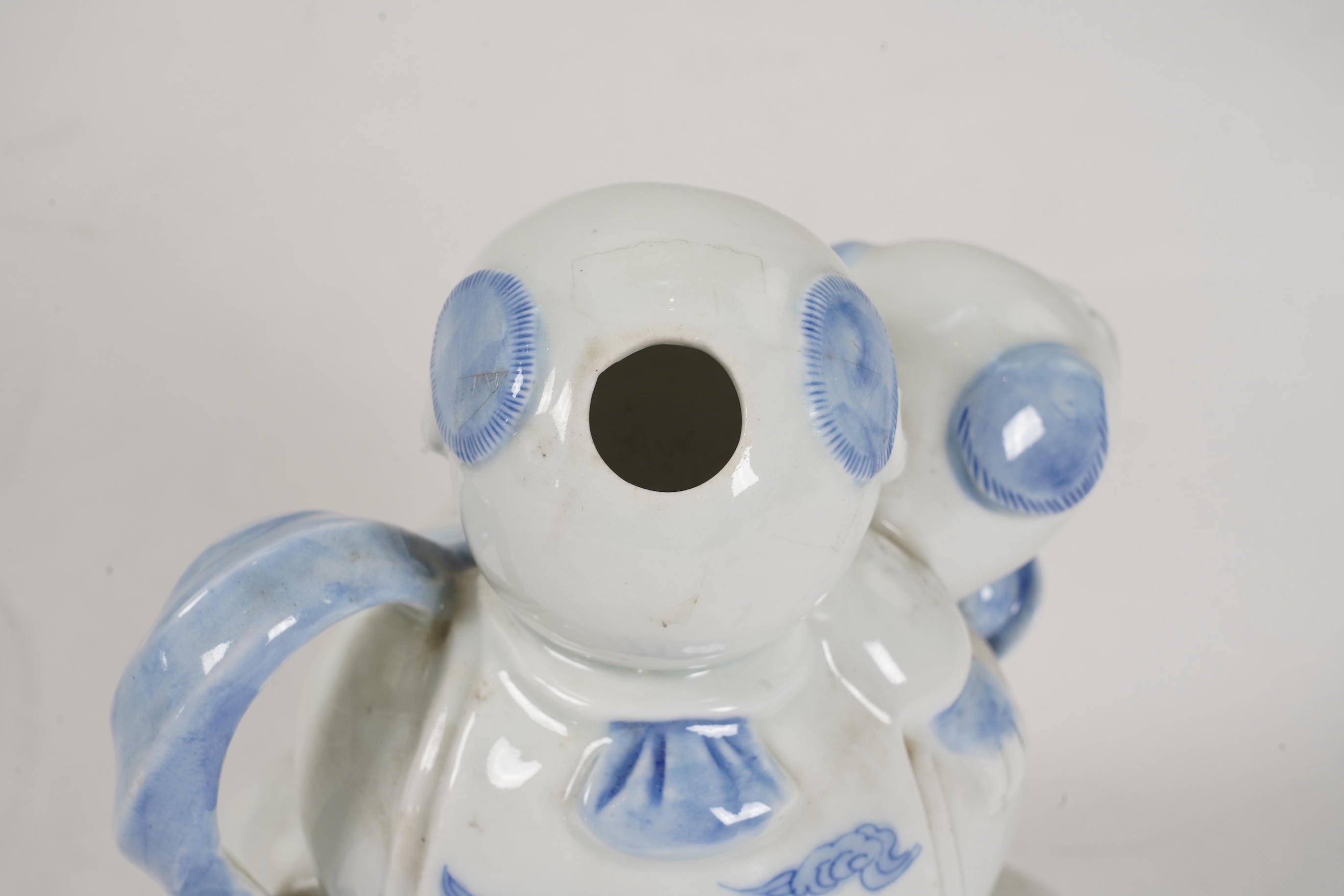 A Japanese Hirado porcelain ewer and cover, 19th century